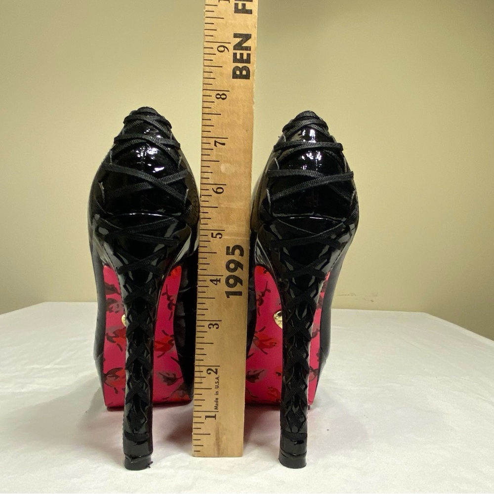 Betsey Johnson Black Patten Leather Stilettos 8 - Picture 6 of 11
